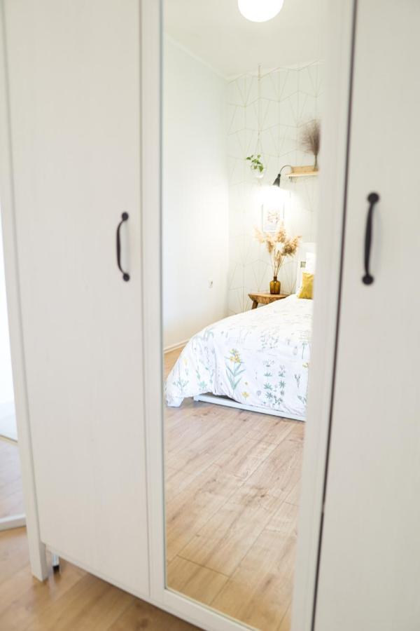 Spacious Apartment By The Sea 8+4 Pula Extérieur photo